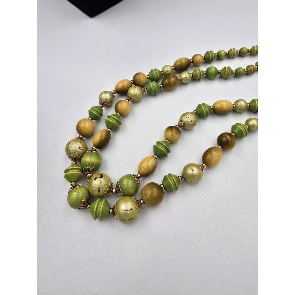 Vintage ‎ Double Strand Wood Bead Necklace Green Yellow Gold Tone Clasp